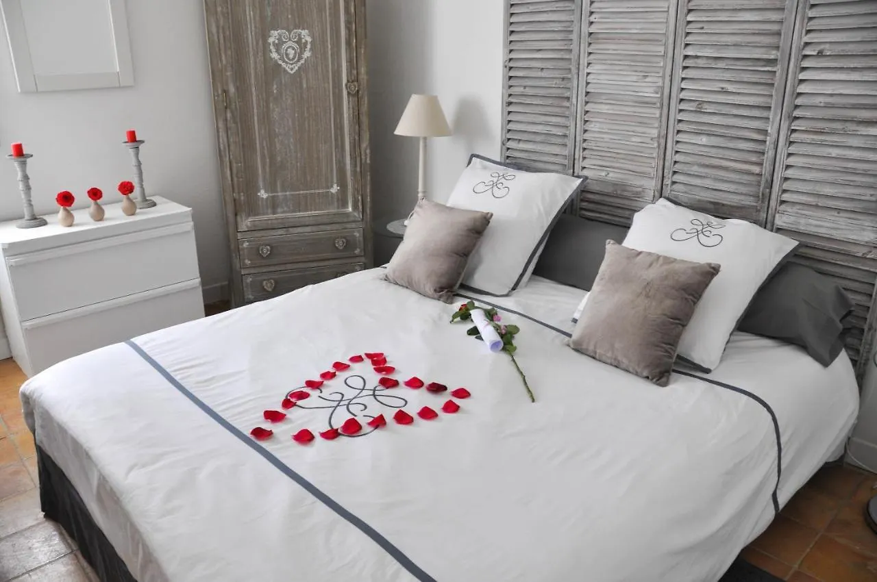 Suite De L'Olivier Au Mas Au Coeur De La Provence &Spa Saint-Cannat